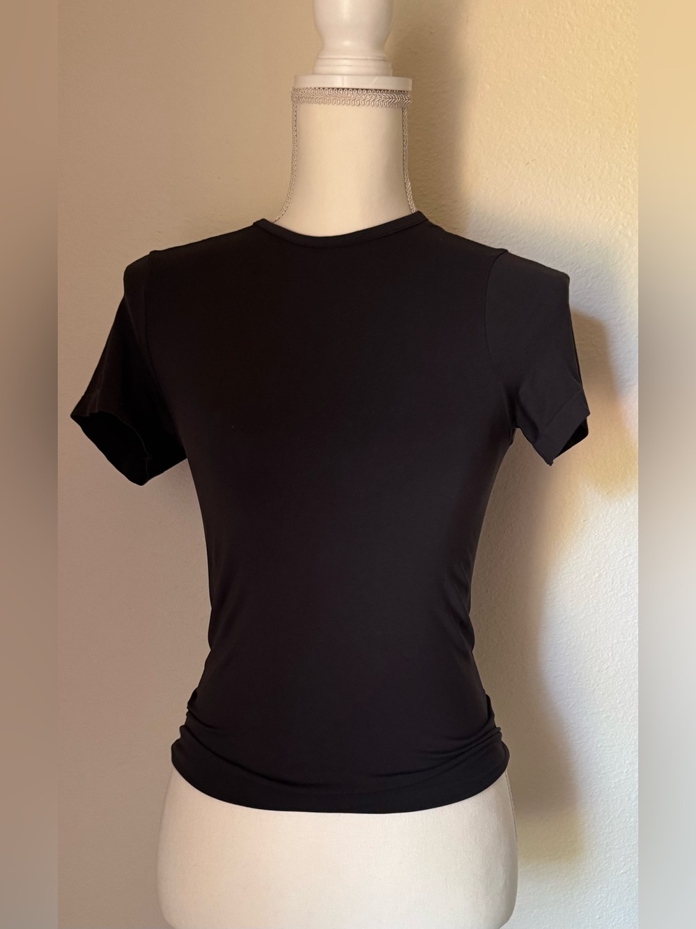 SKIMS Soft Smoothing Seamless T-shirt Black Crewneck Short Sleeve Top Sz Medium